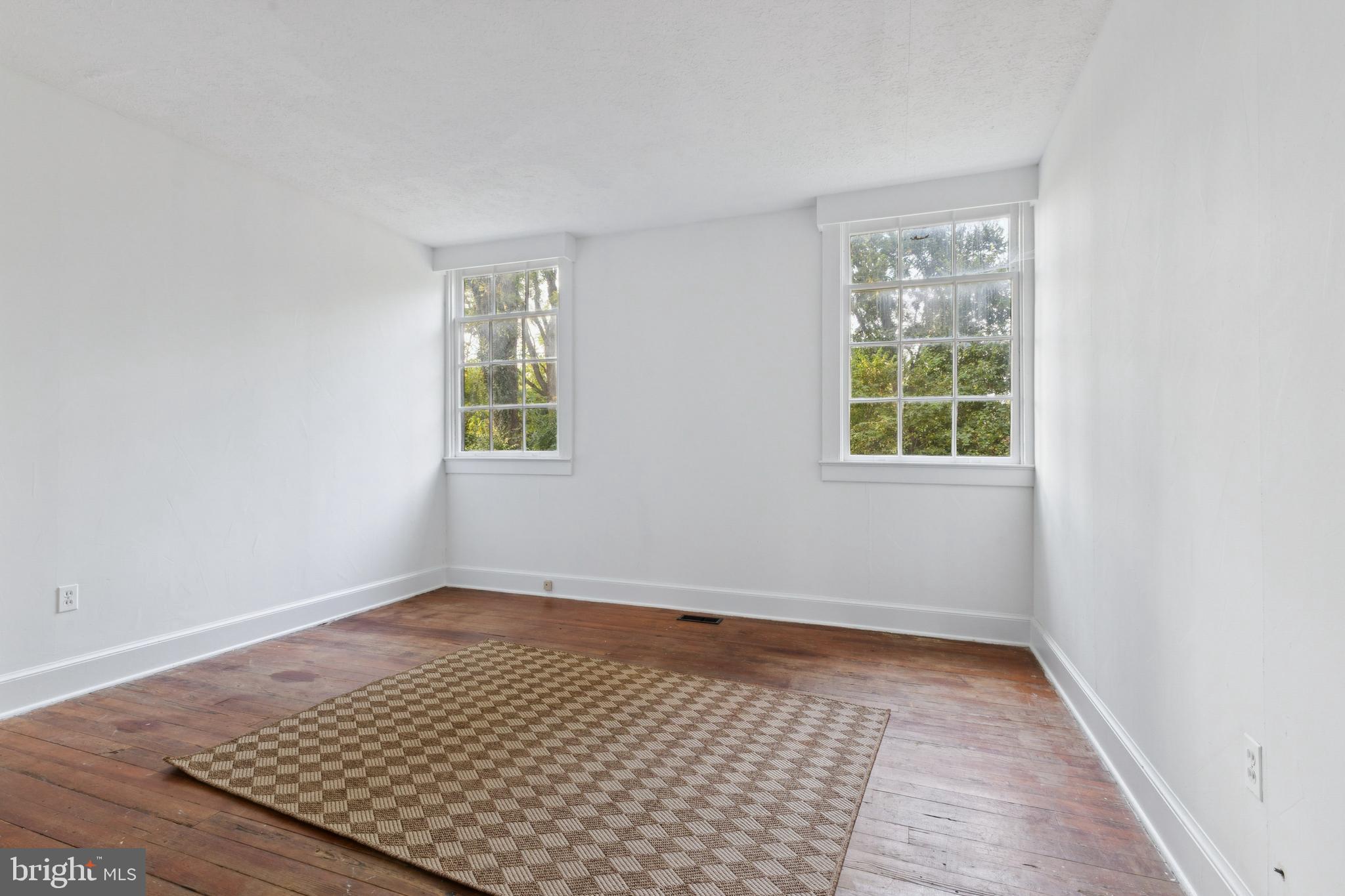 101, 103 W MAIN STREET W 101,103