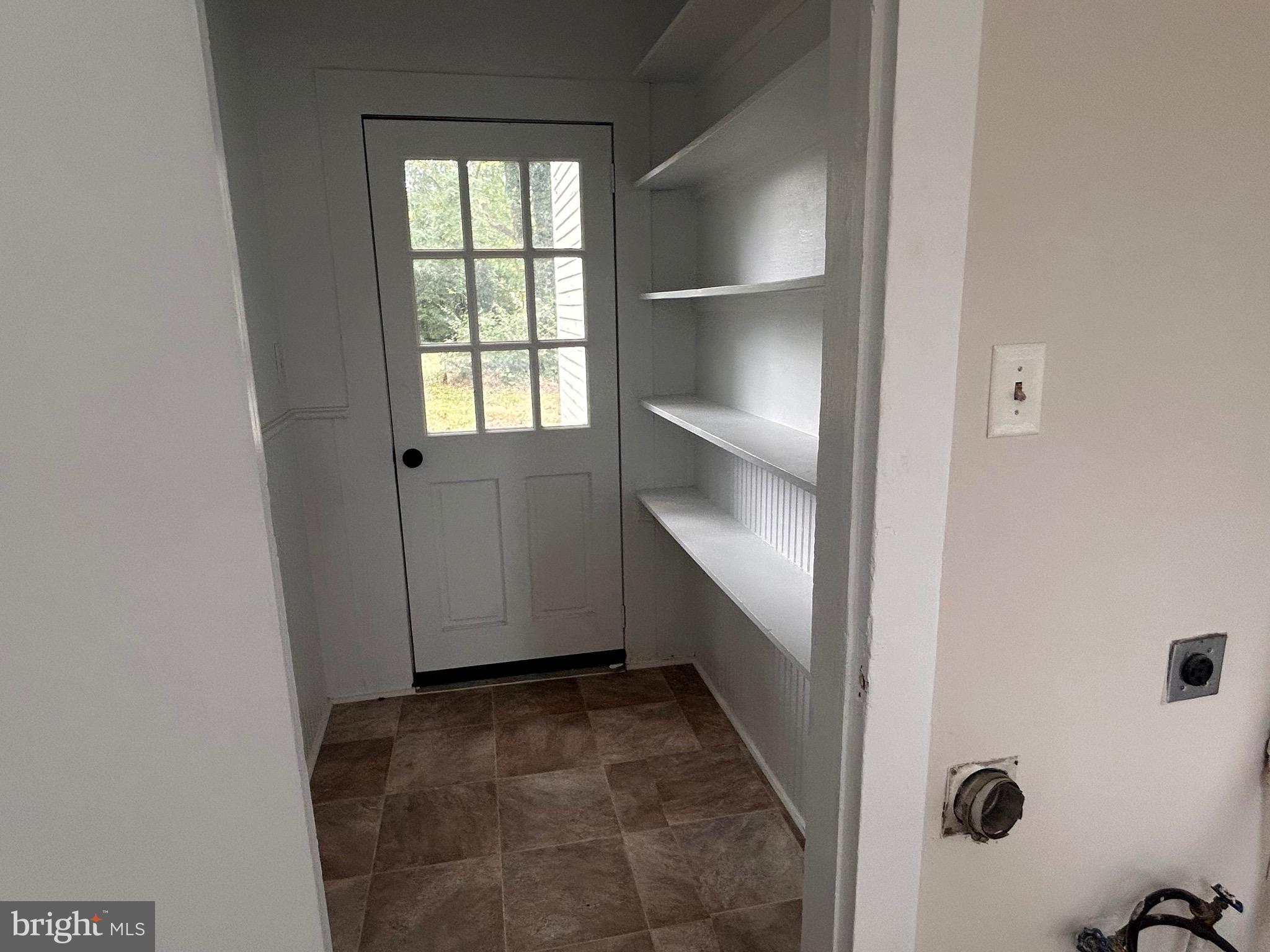 101, 103 W MAIN STREET W 101,103