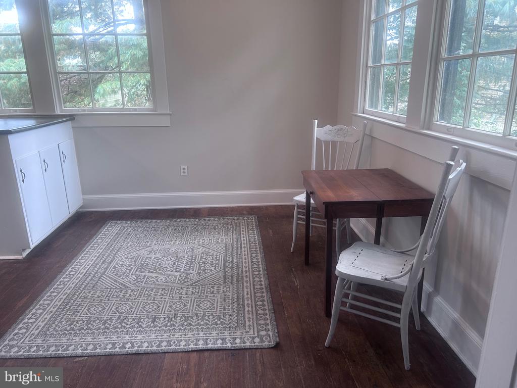 101, 103 W MAIN STREET W 101,103