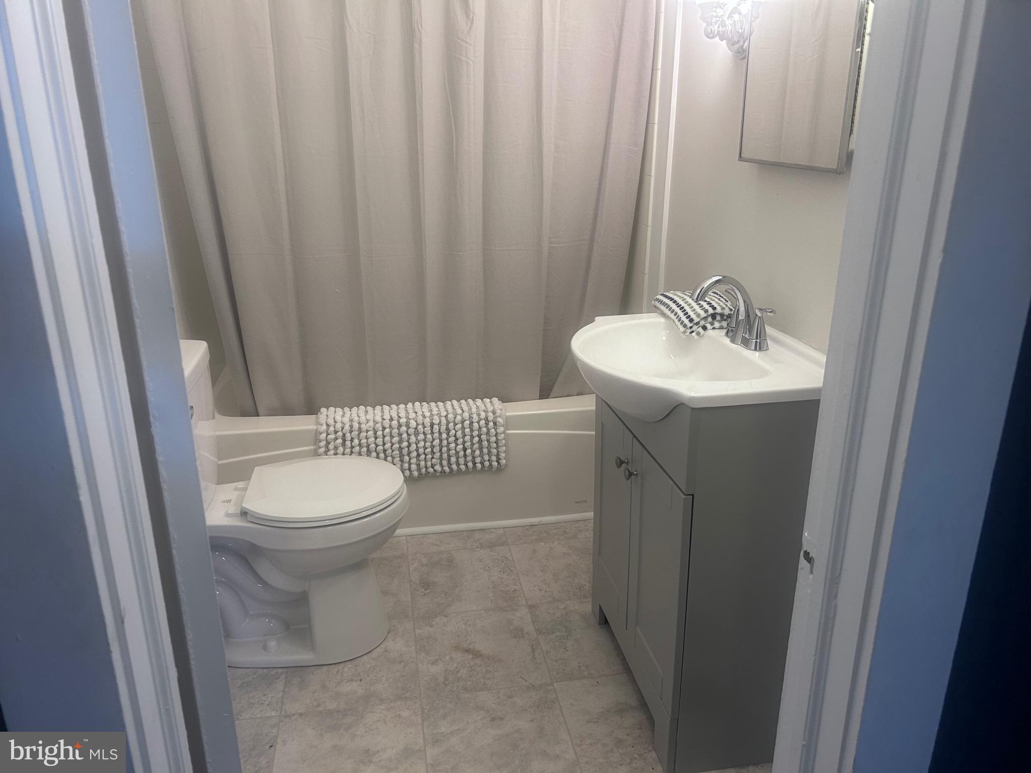 101, 103 W MAIN STREET W 101,103