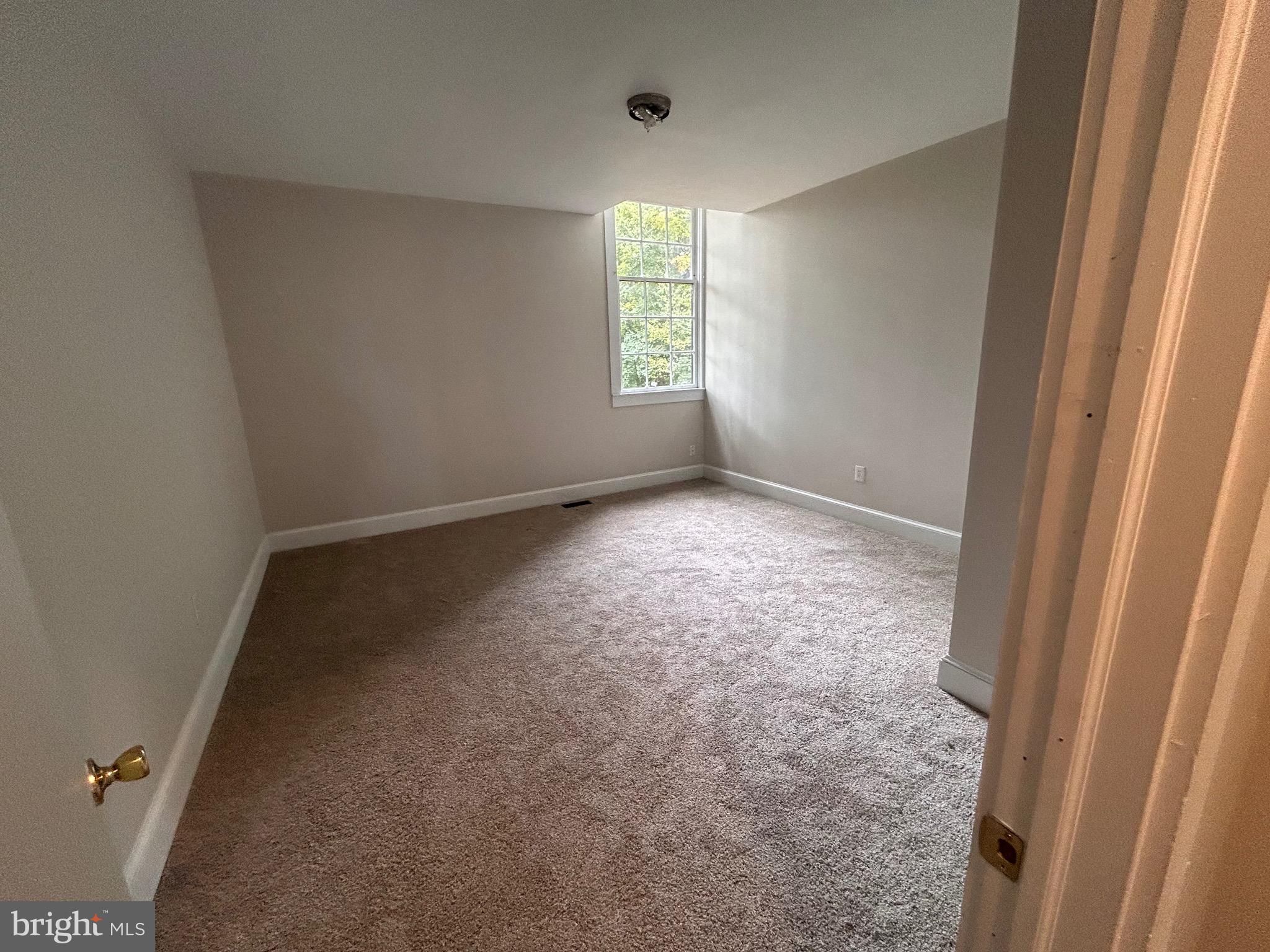 101, 103 W MAIN STREET W