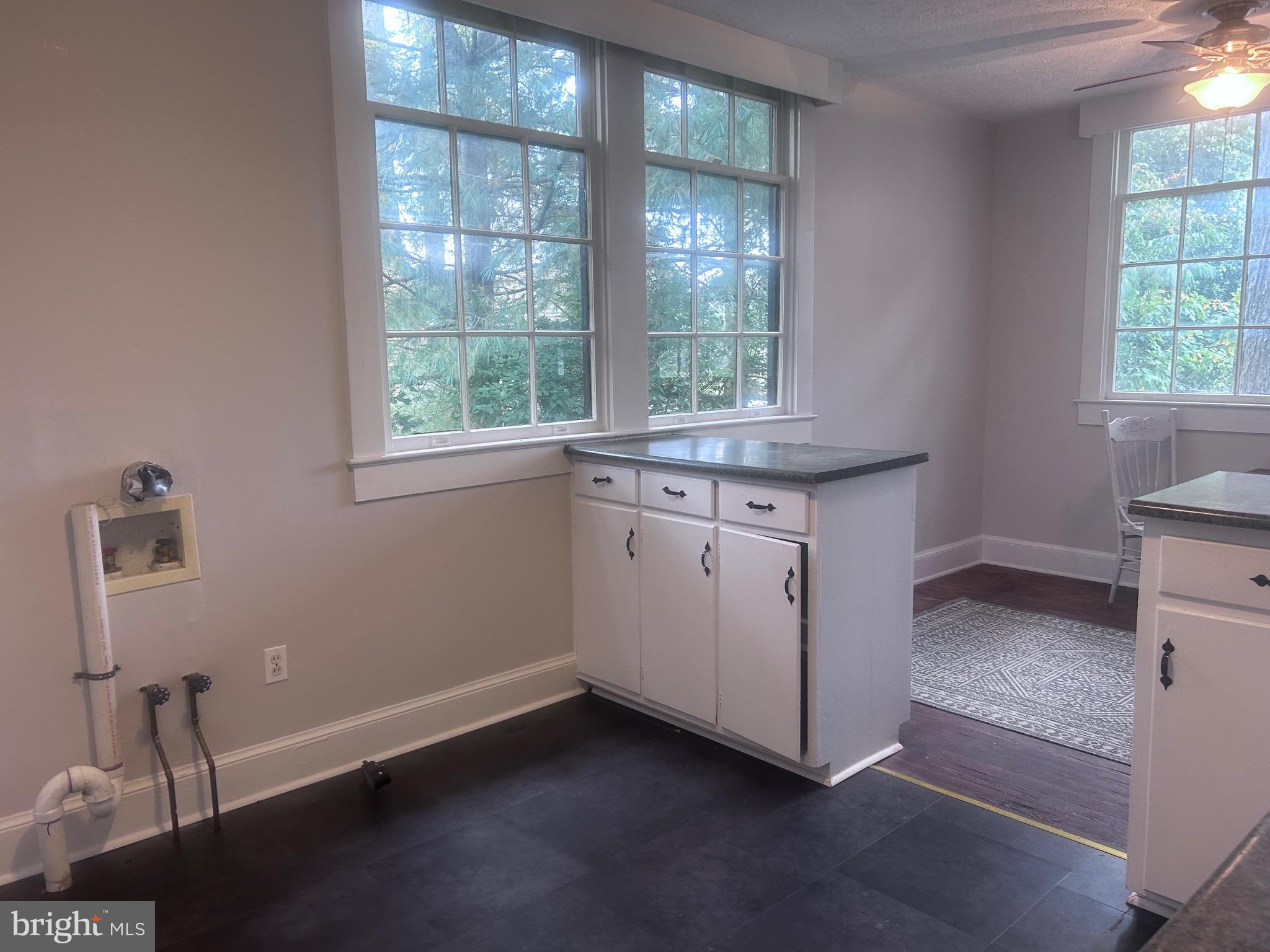 101, 103 W MAIN STREET W