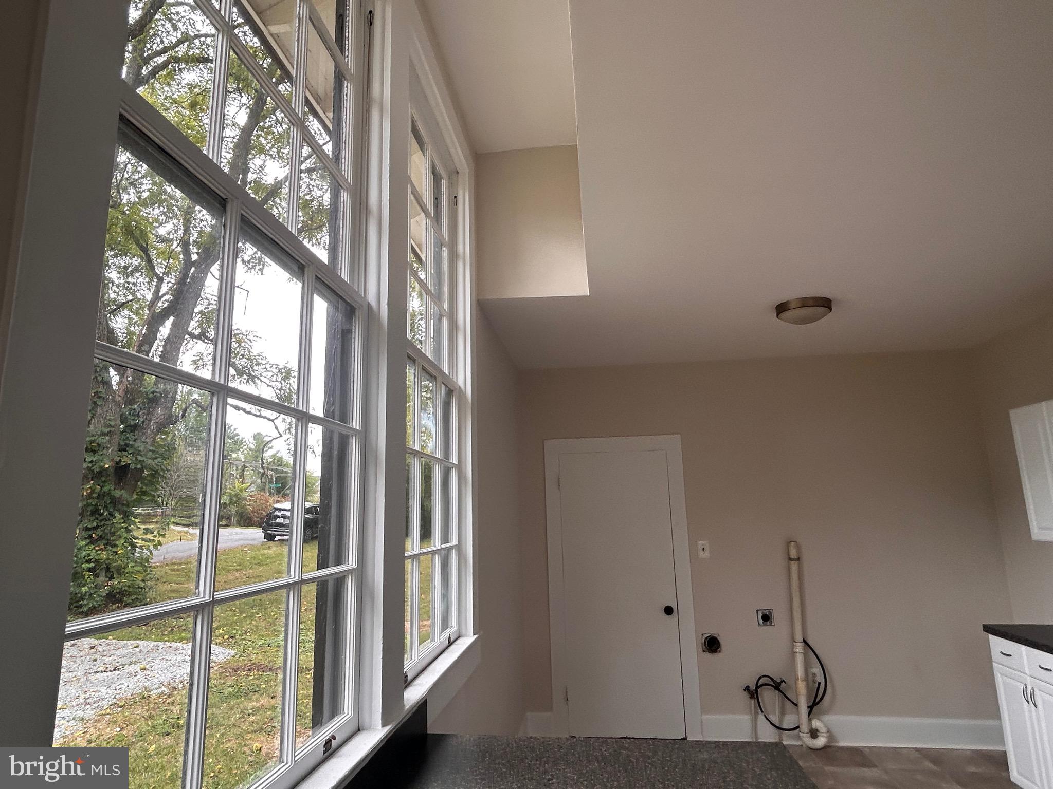 101, 103 W MAIN STREET W