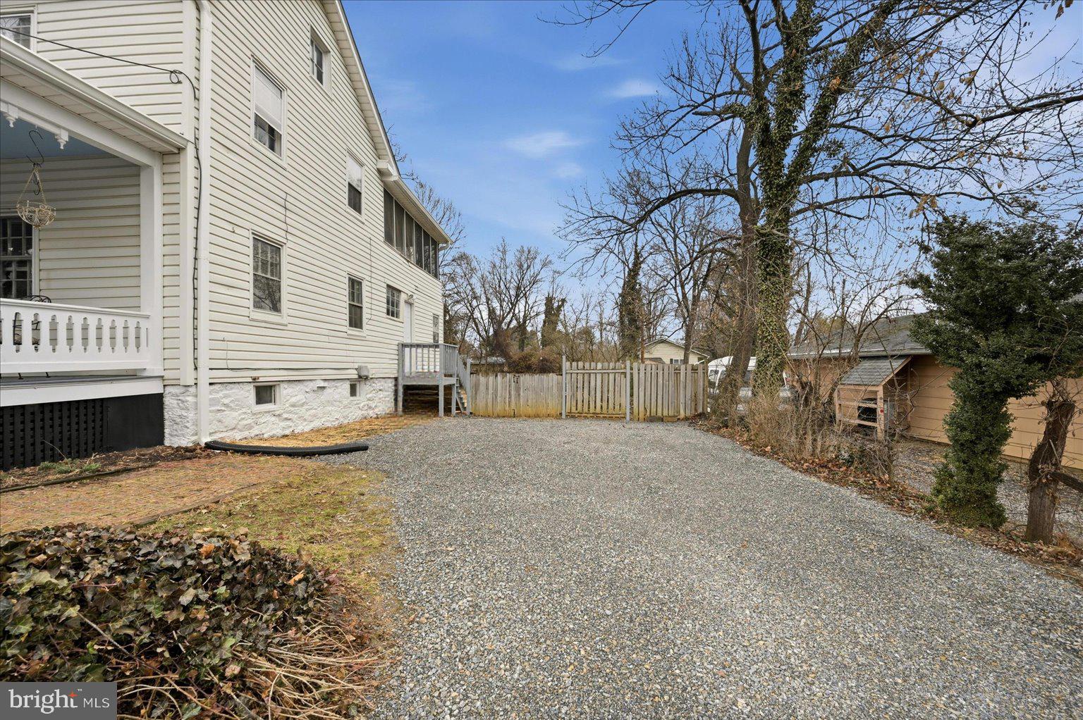 2 W MAIN STREET
