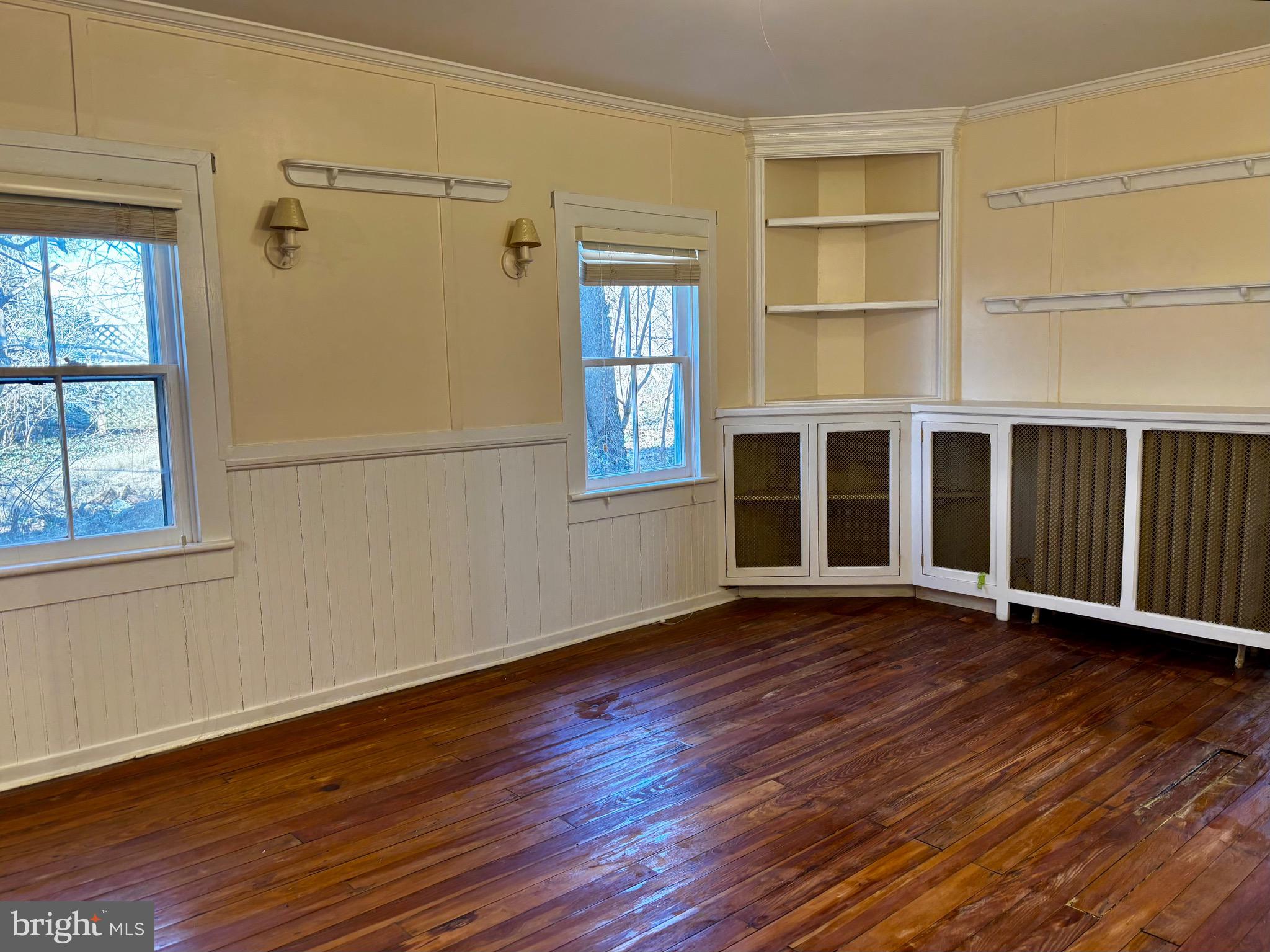 8122 JOHN MOSBY HWY.