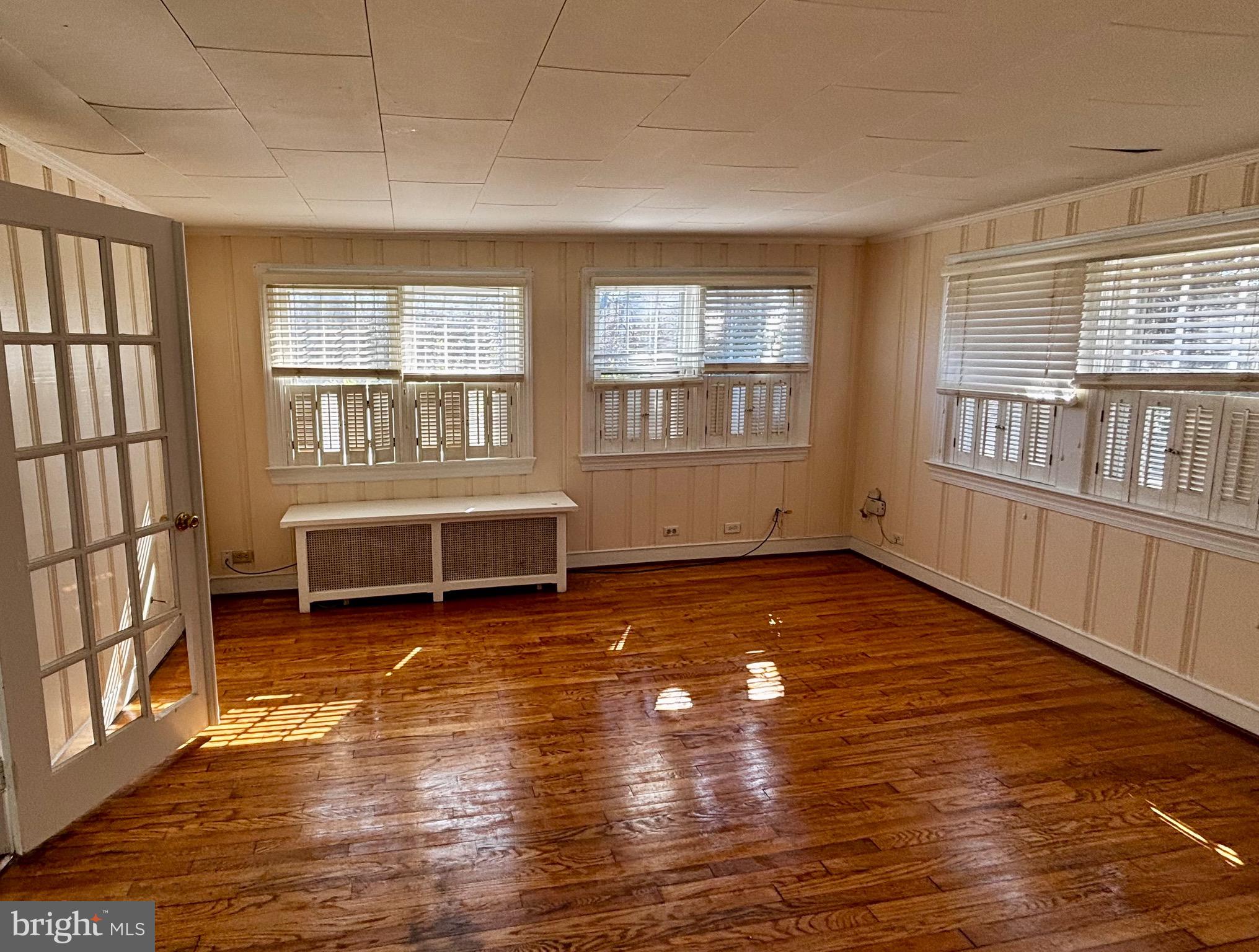 8122 JOHN MOSBY HWY.