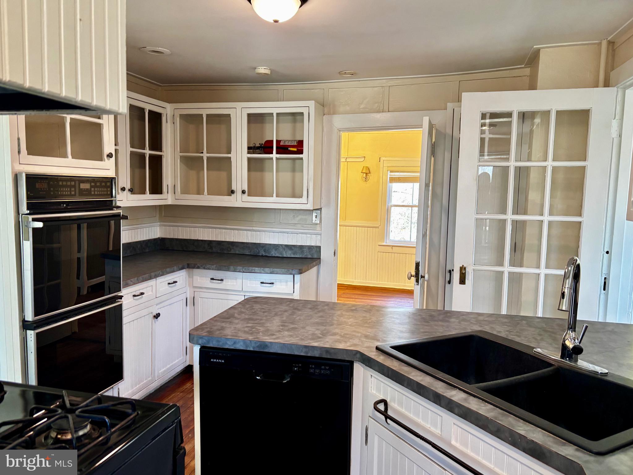 8122 JOHN MOSBY HWY.