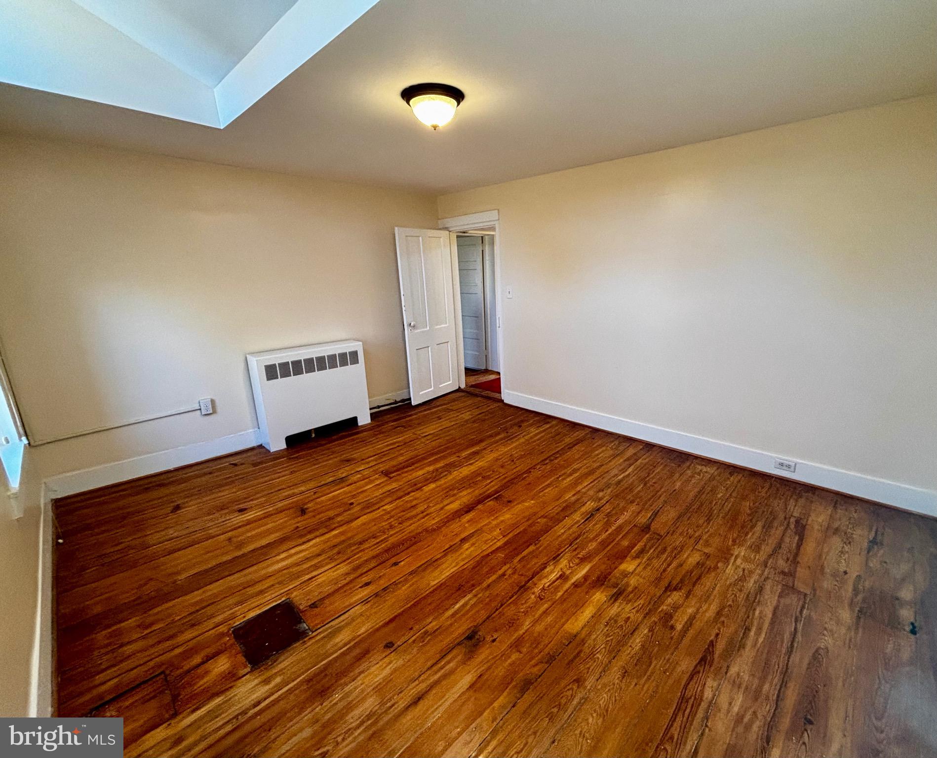 8122 JOHN MOSBY HWY.