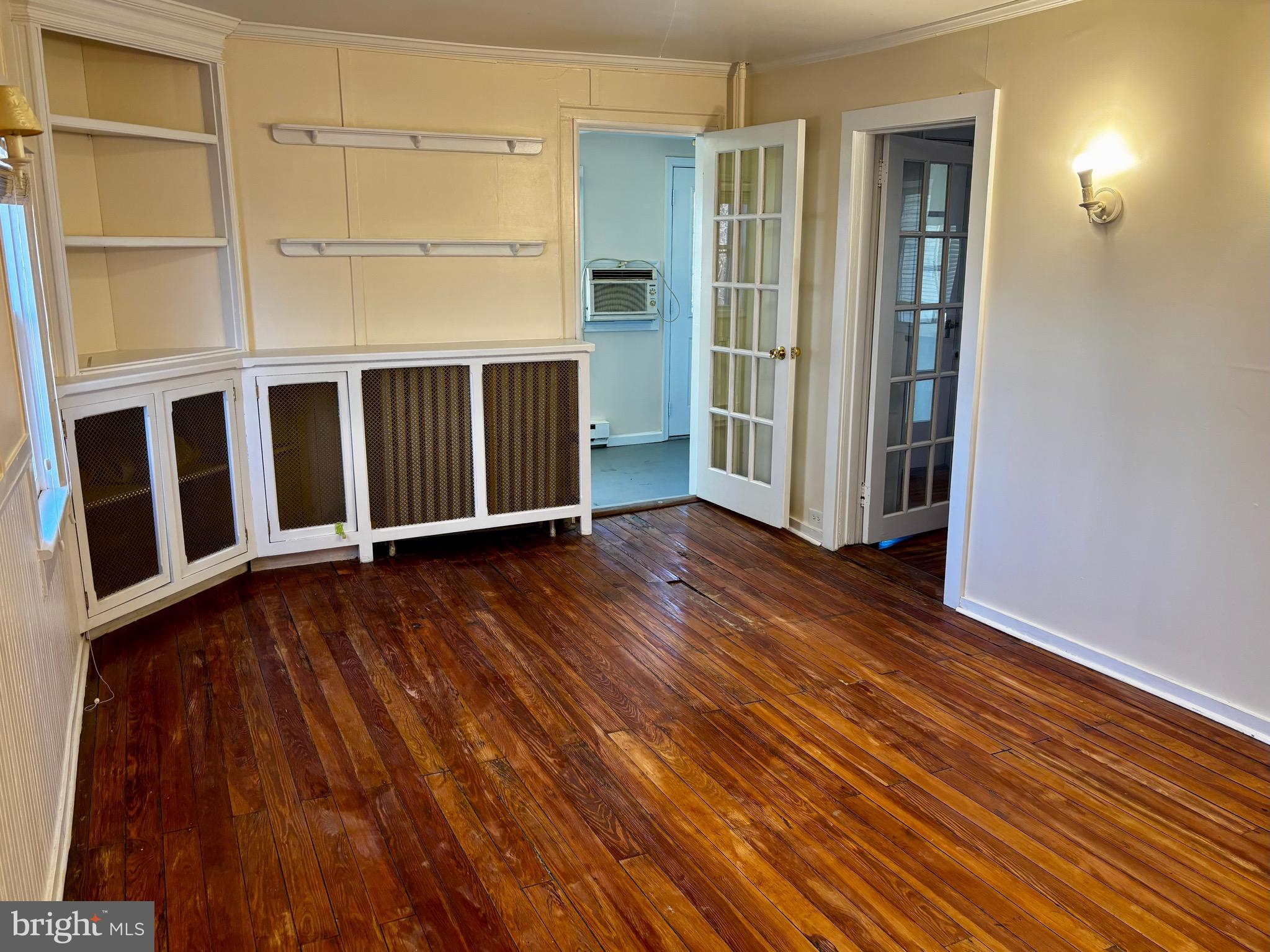 8122 JOHN MOSBY HWY.