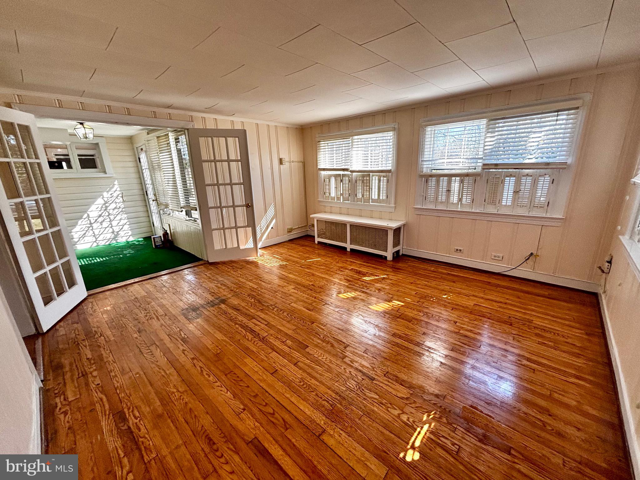 8122 JOHN MOSBY HWY.