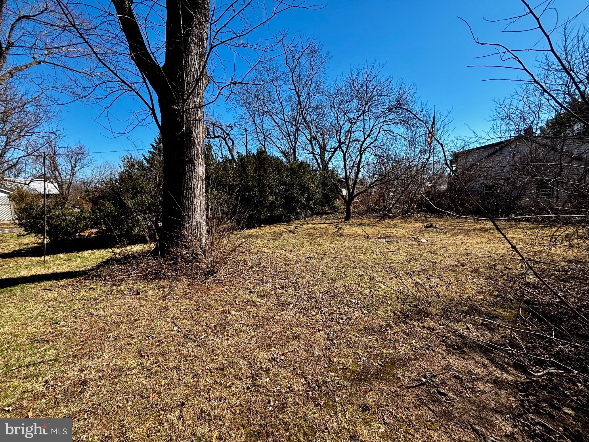 8122 JOHN MOSBY HWY.