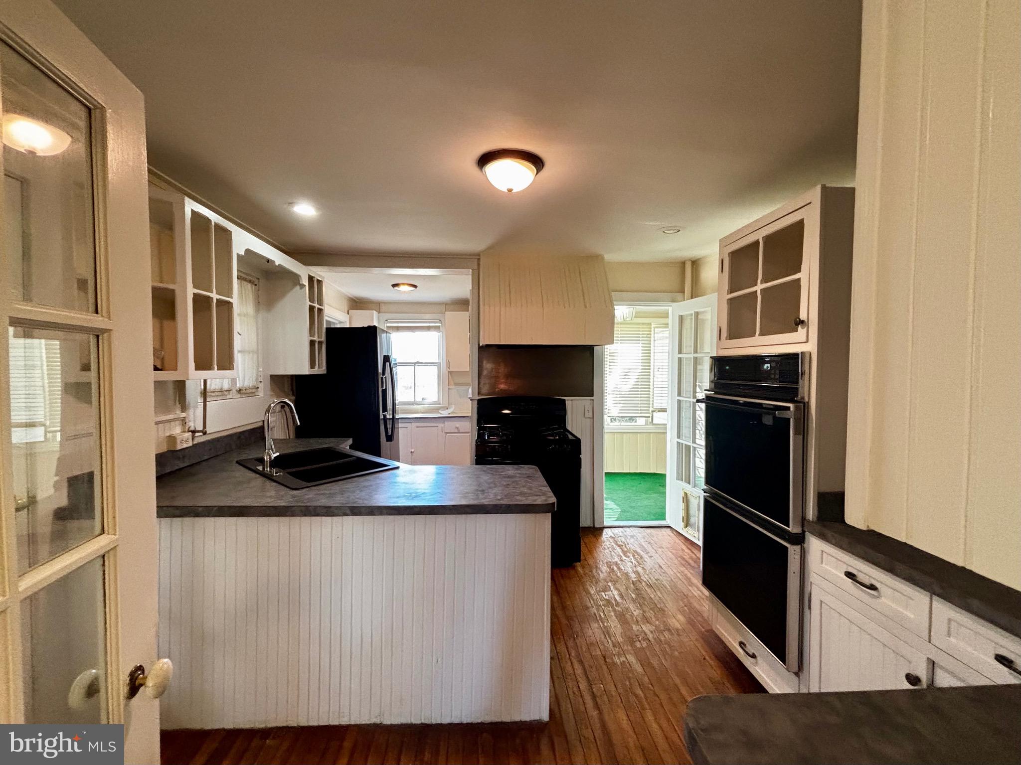 8122 JOHN MOSBY HWY.