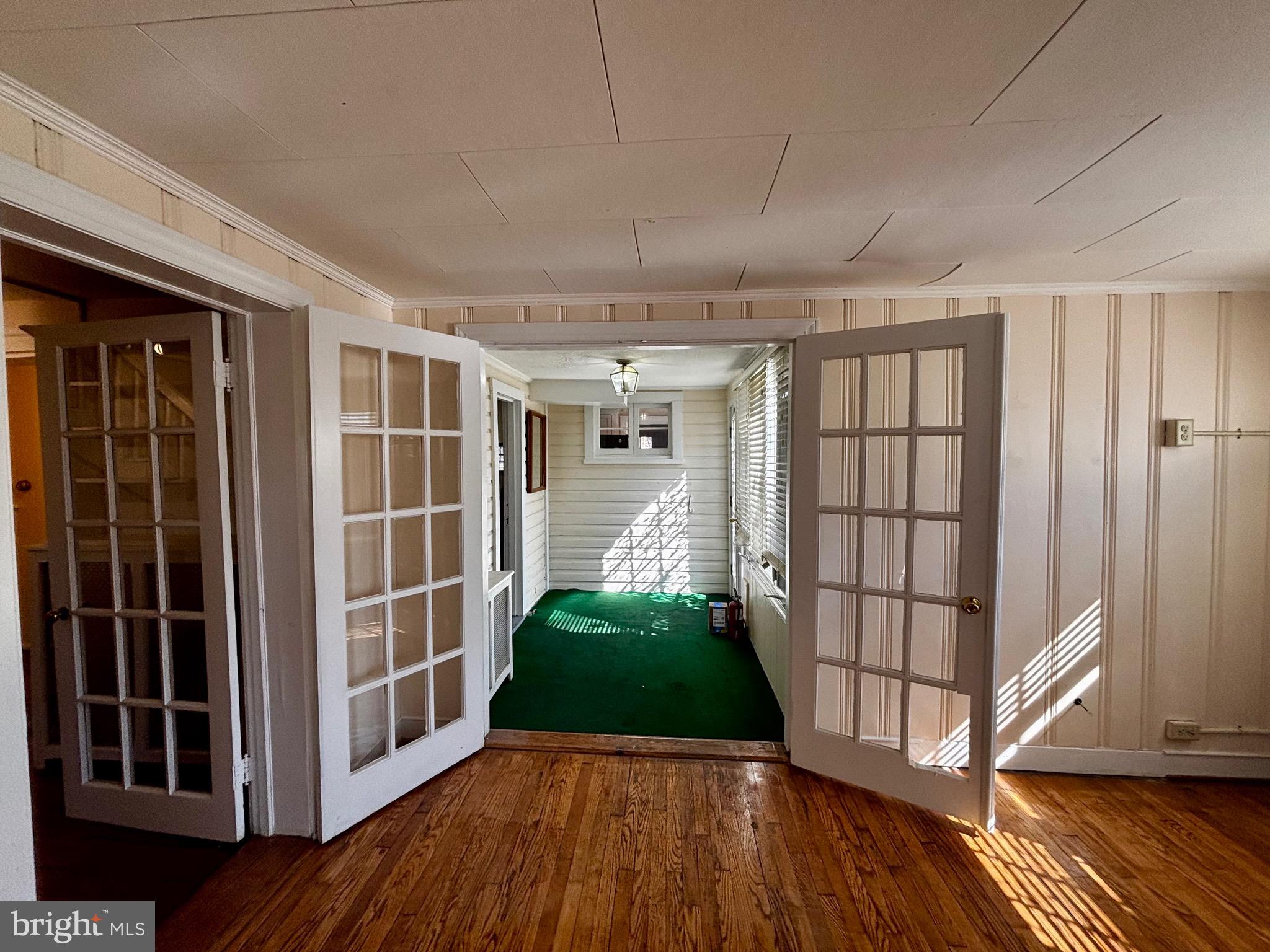 8122 JOHN MOSBY HWY.