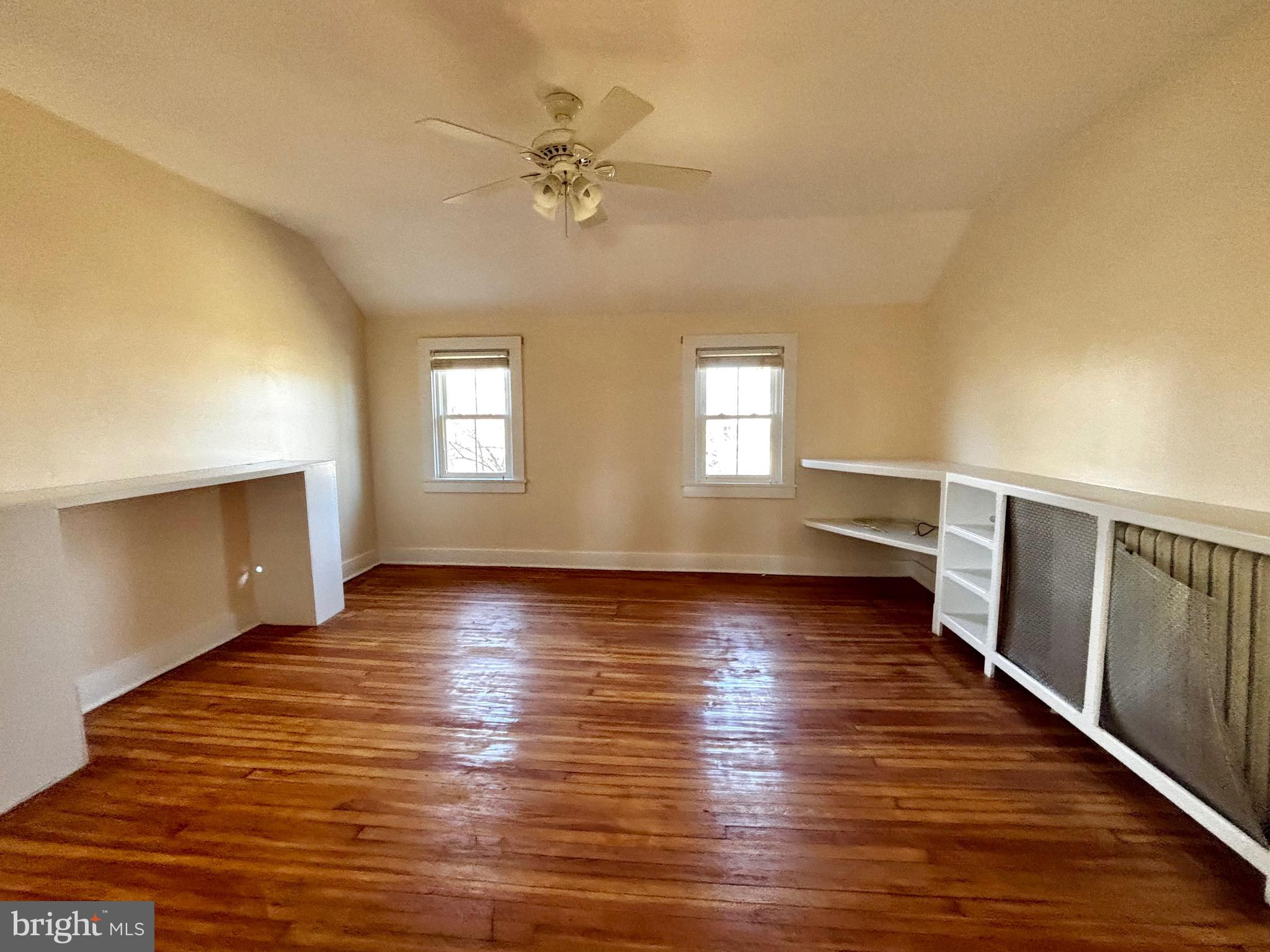 8122 JOHN MOSBY HWY.