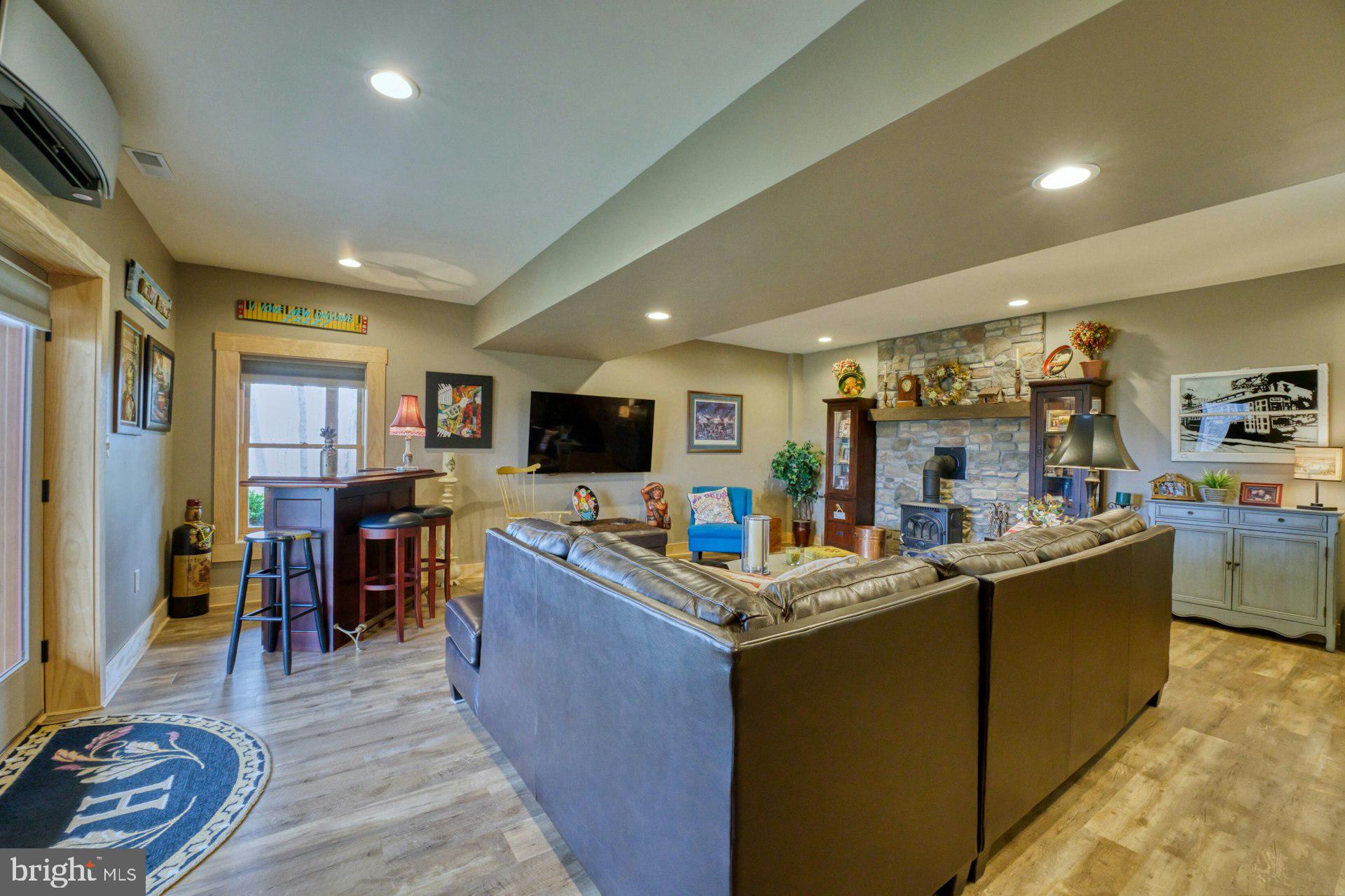 84 CARDINAL LANE