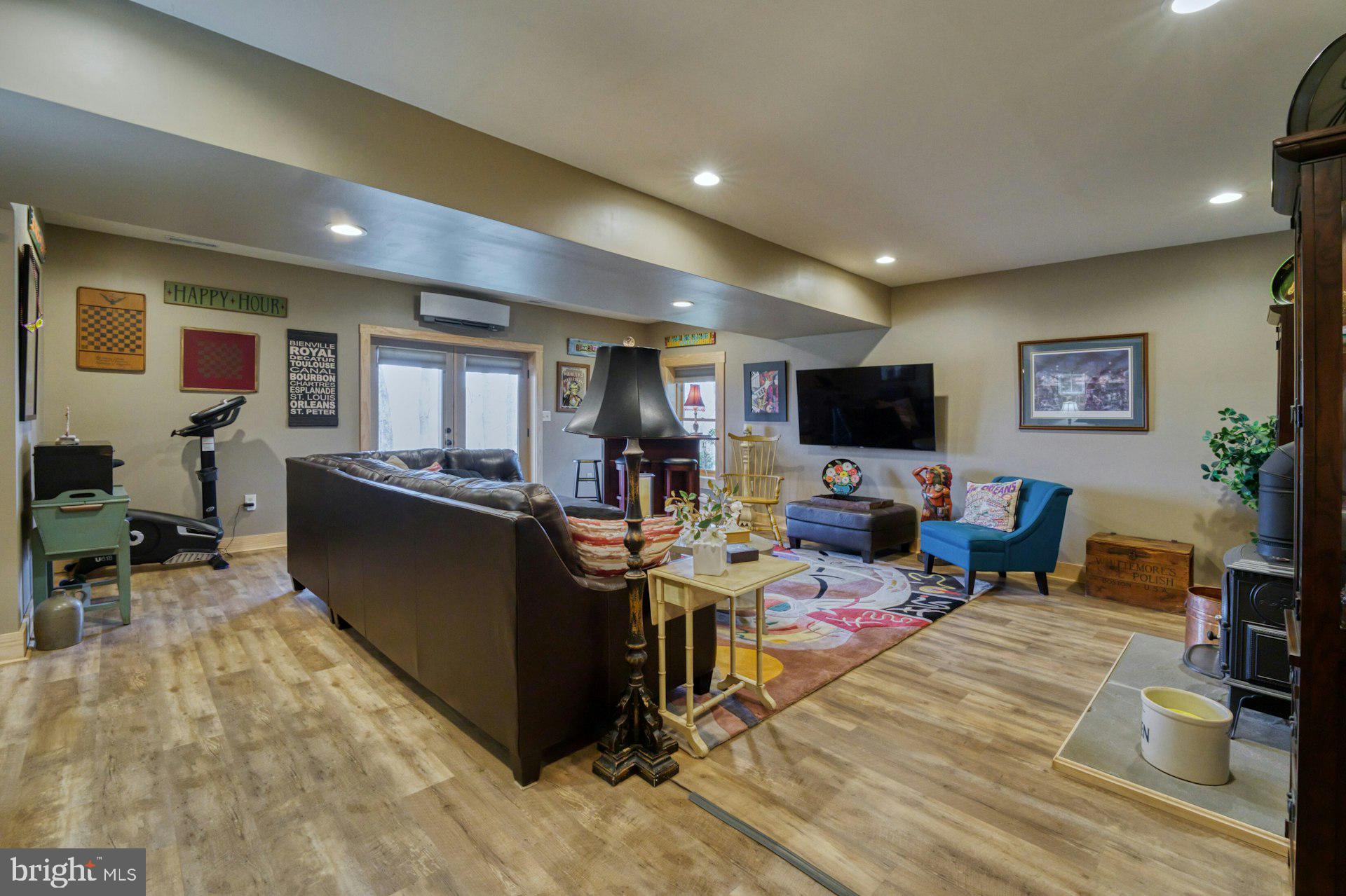 84 CARDINAL LANE