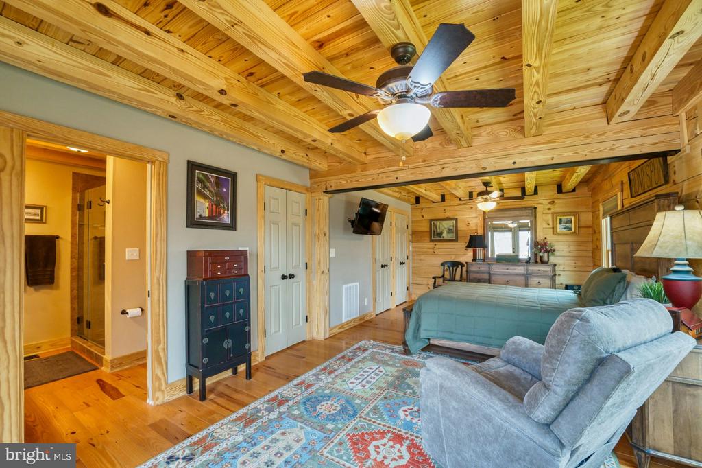 84 CARDINAL LANE