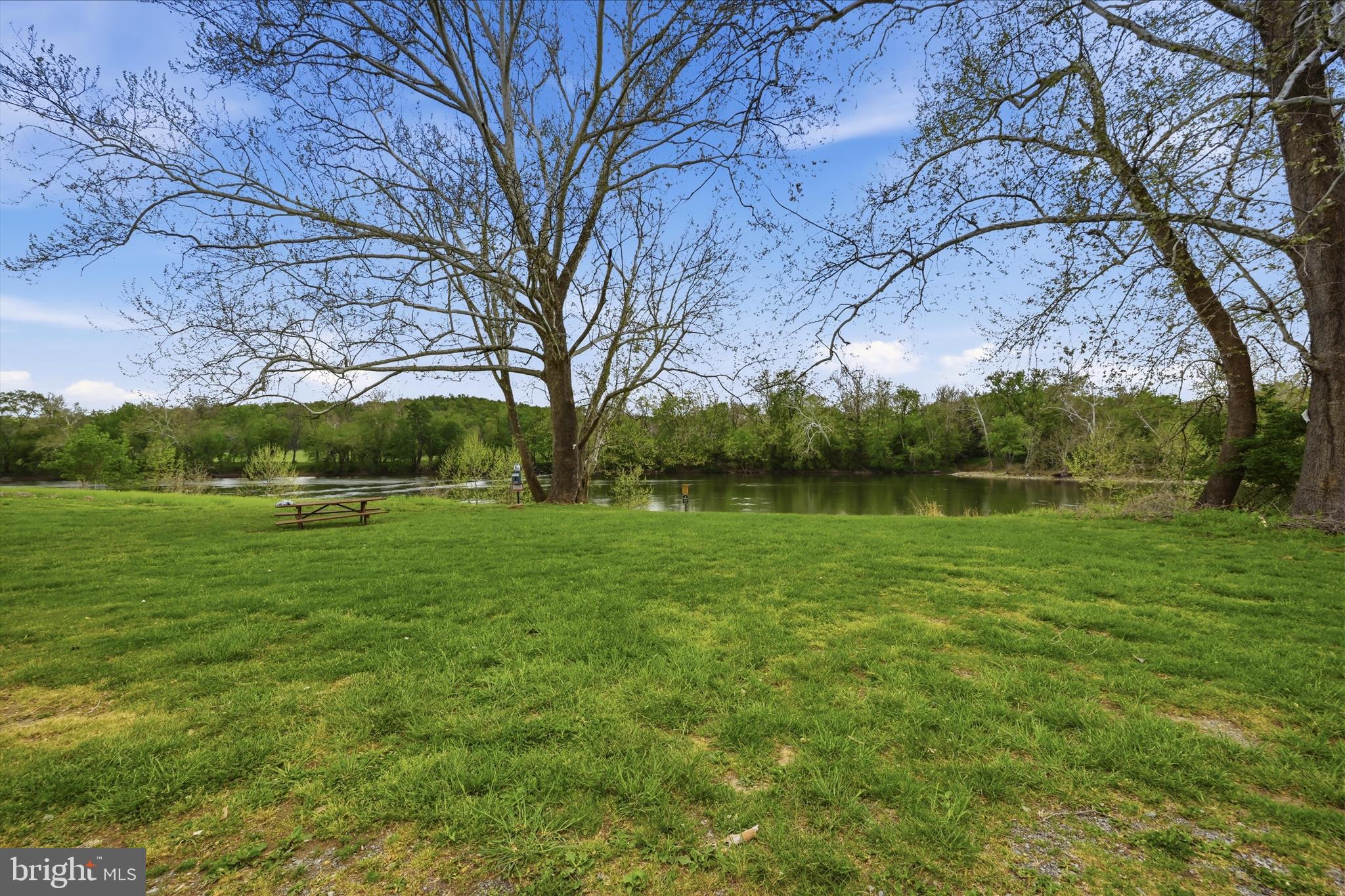 4001 CALMES NECK LANE