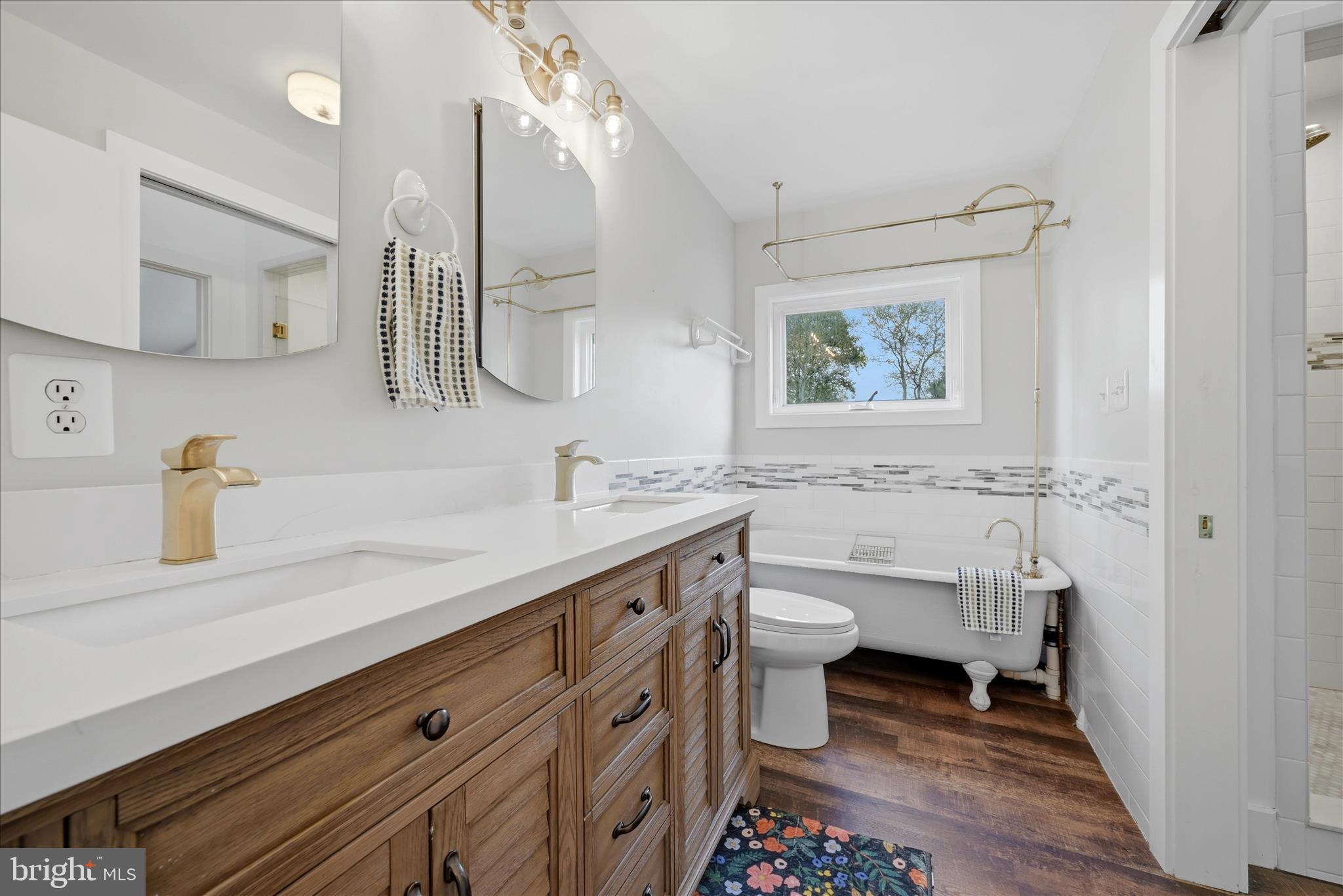 4001 CALMES NECK LANE