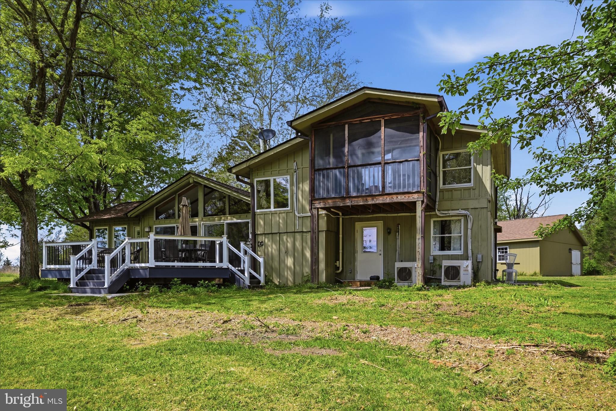 4001 CALMES NECK LANE