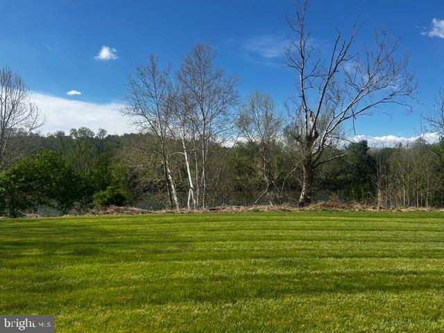 4001 CALMES NECK LANE