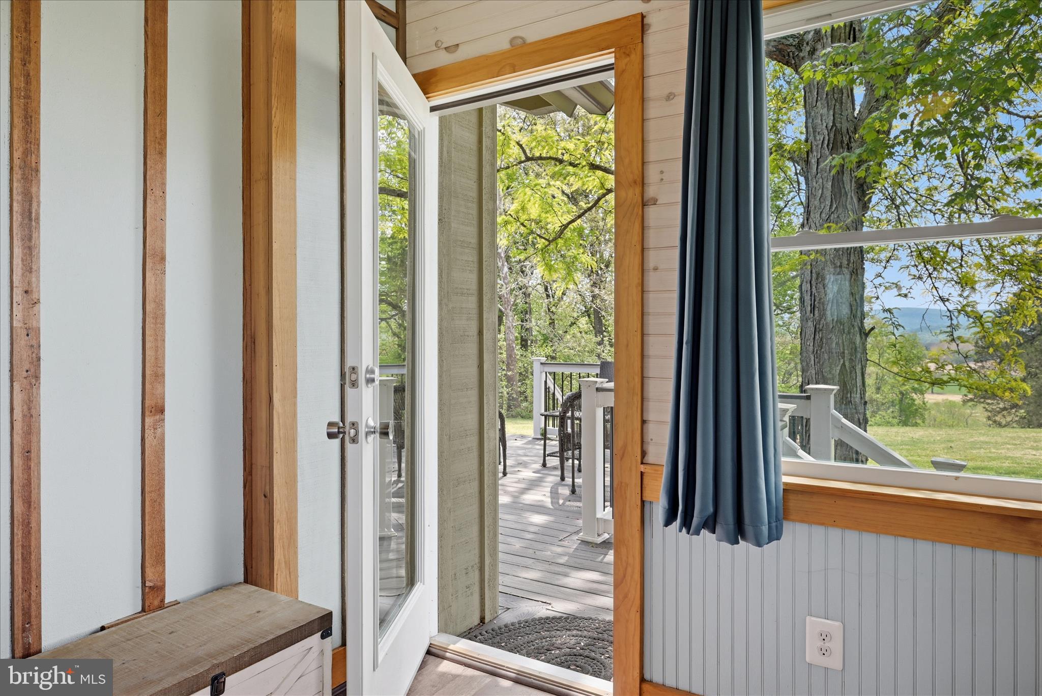 4001 CALMES NECK LANE