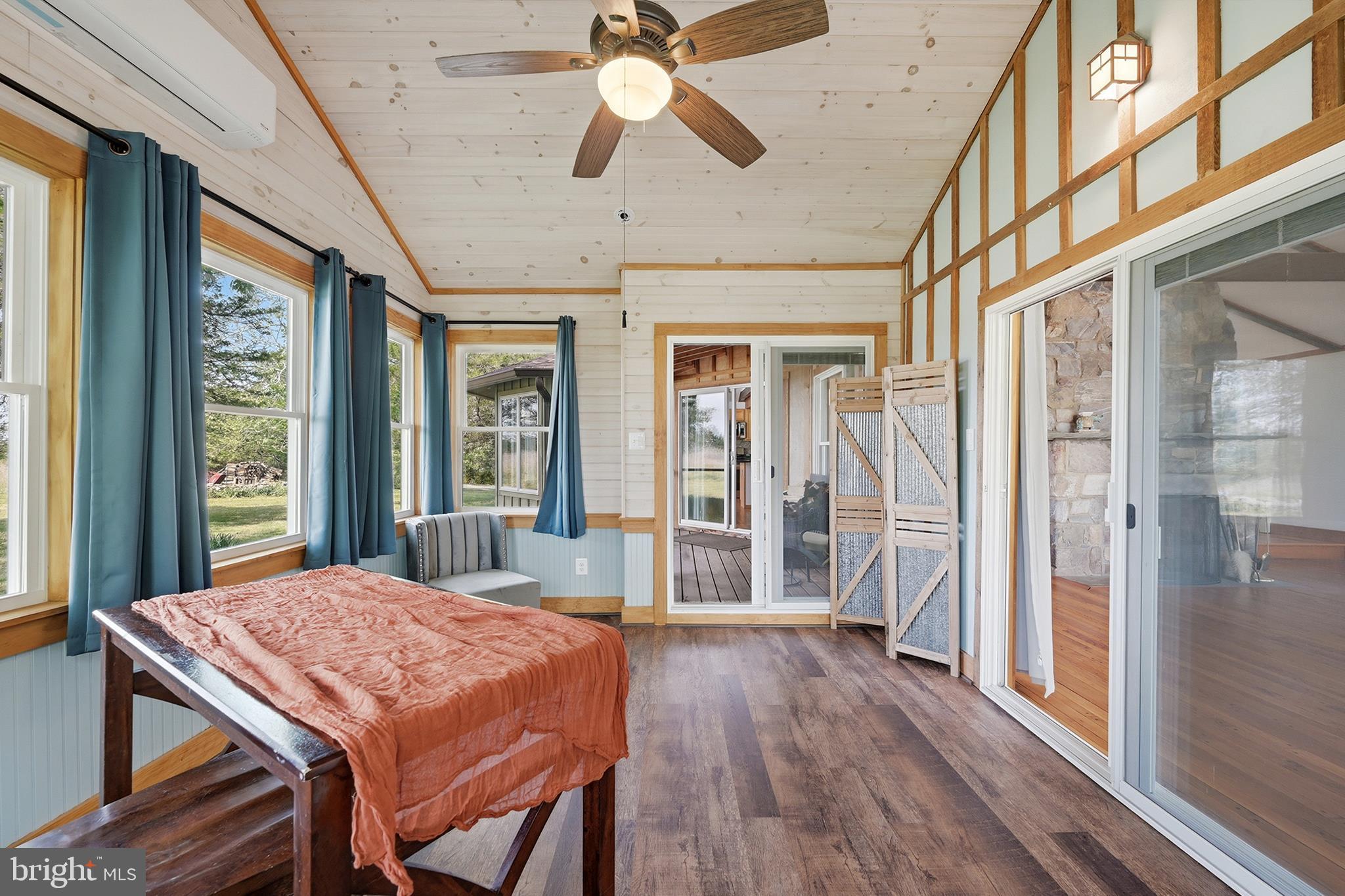 4001 CALMES NECK LANE