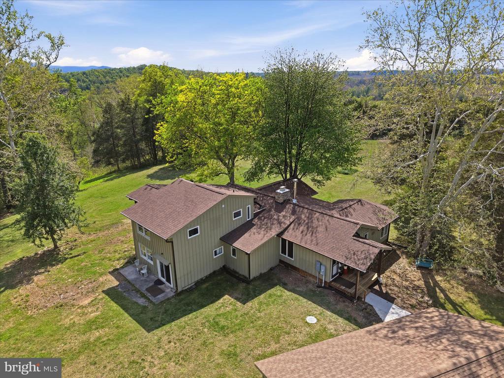 4001 CALMES NECK LANE