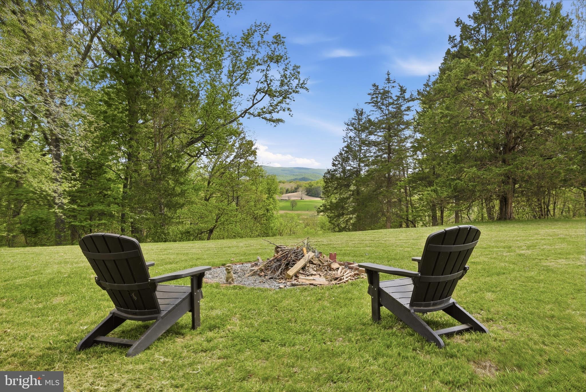 4001 CALMES NECK LANE