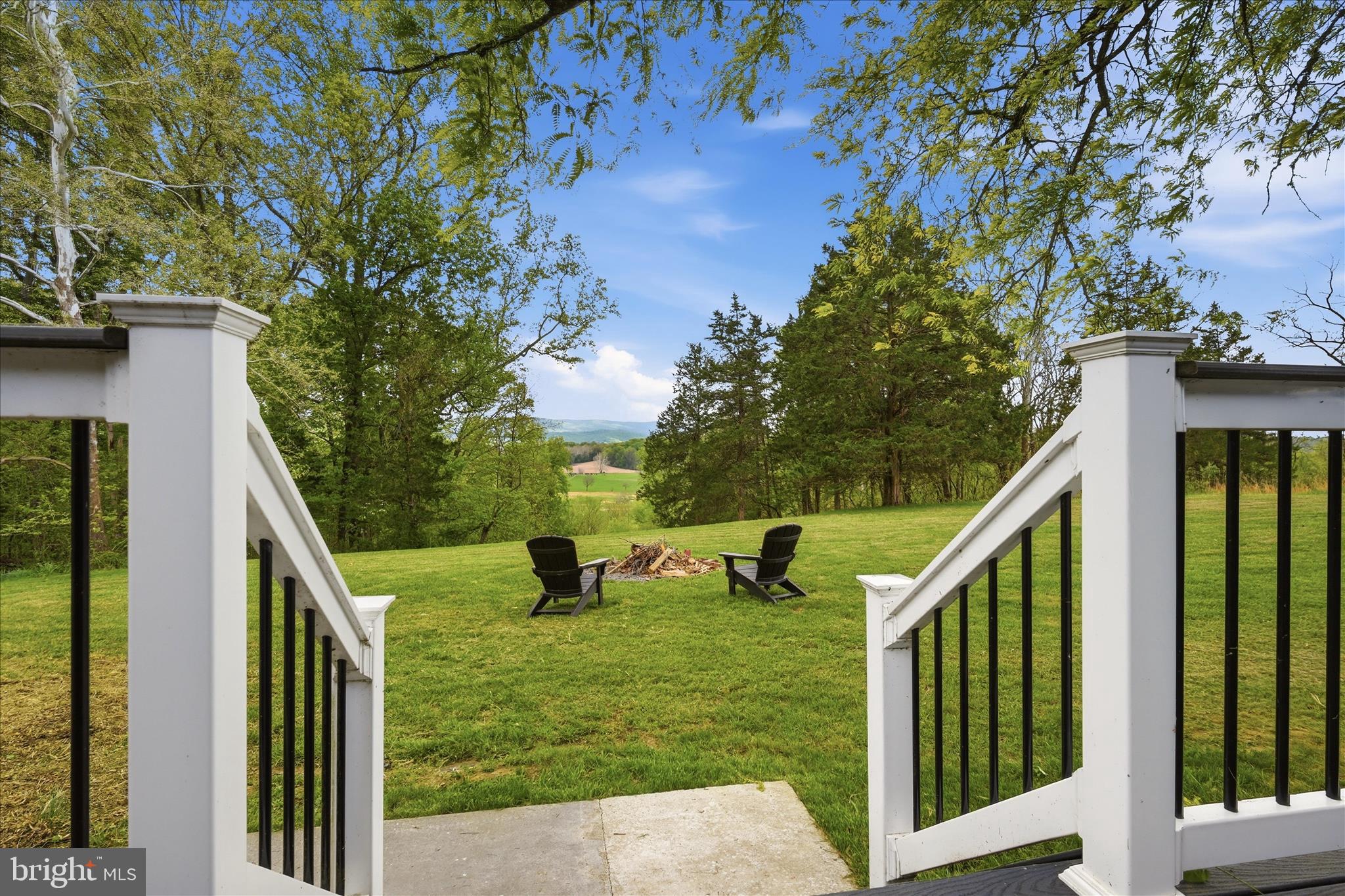 4001 CALMES NECK LANE
