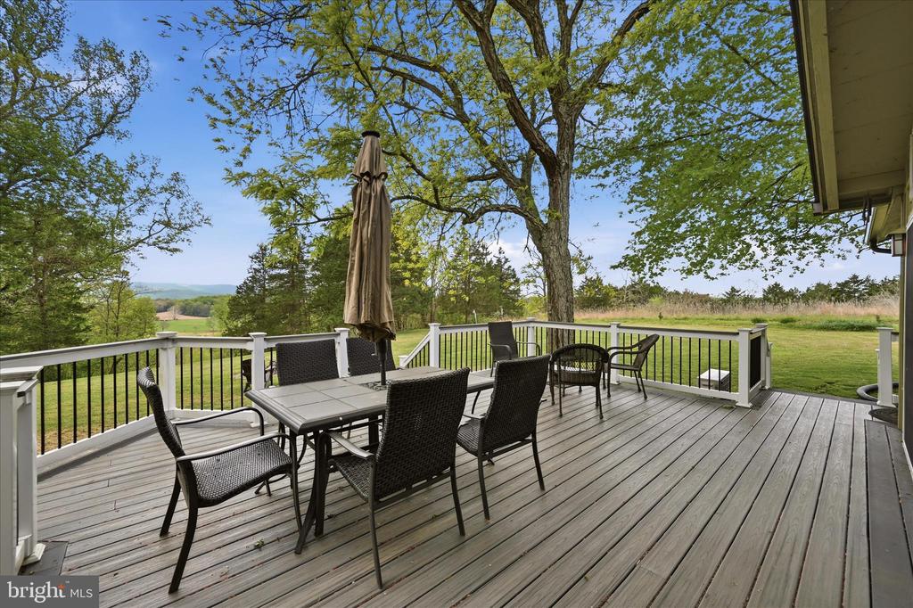 4001 CALMES NECK LANE