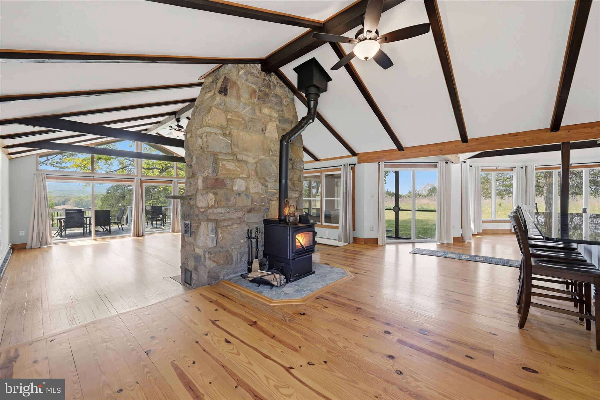 4001 CALMES NECK LANE