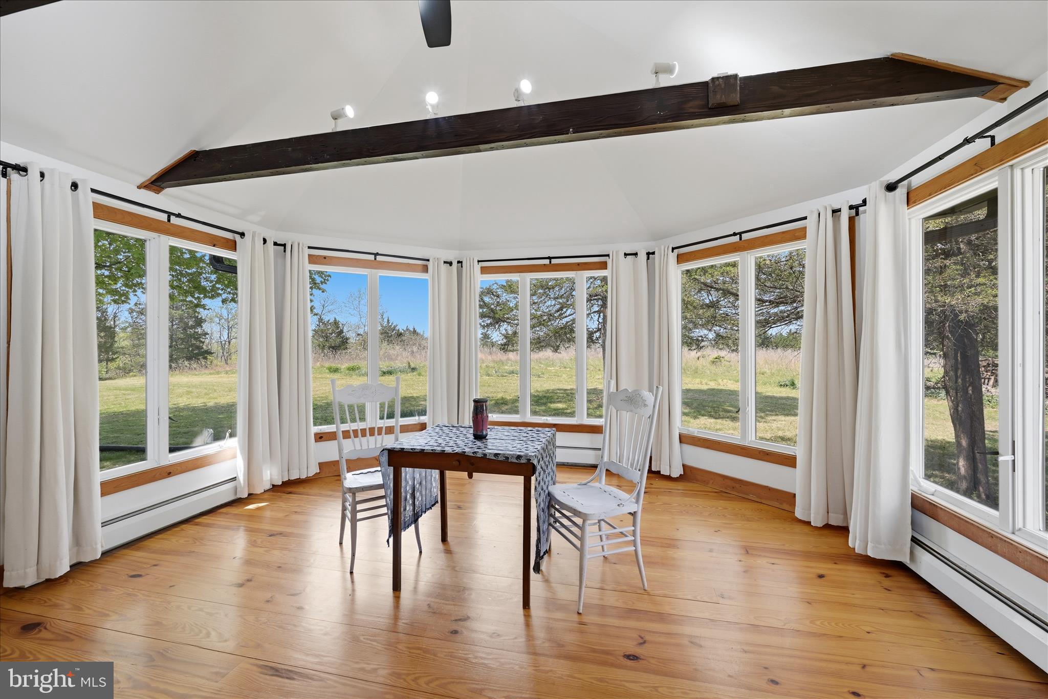 4001 CALMES NECK LANE