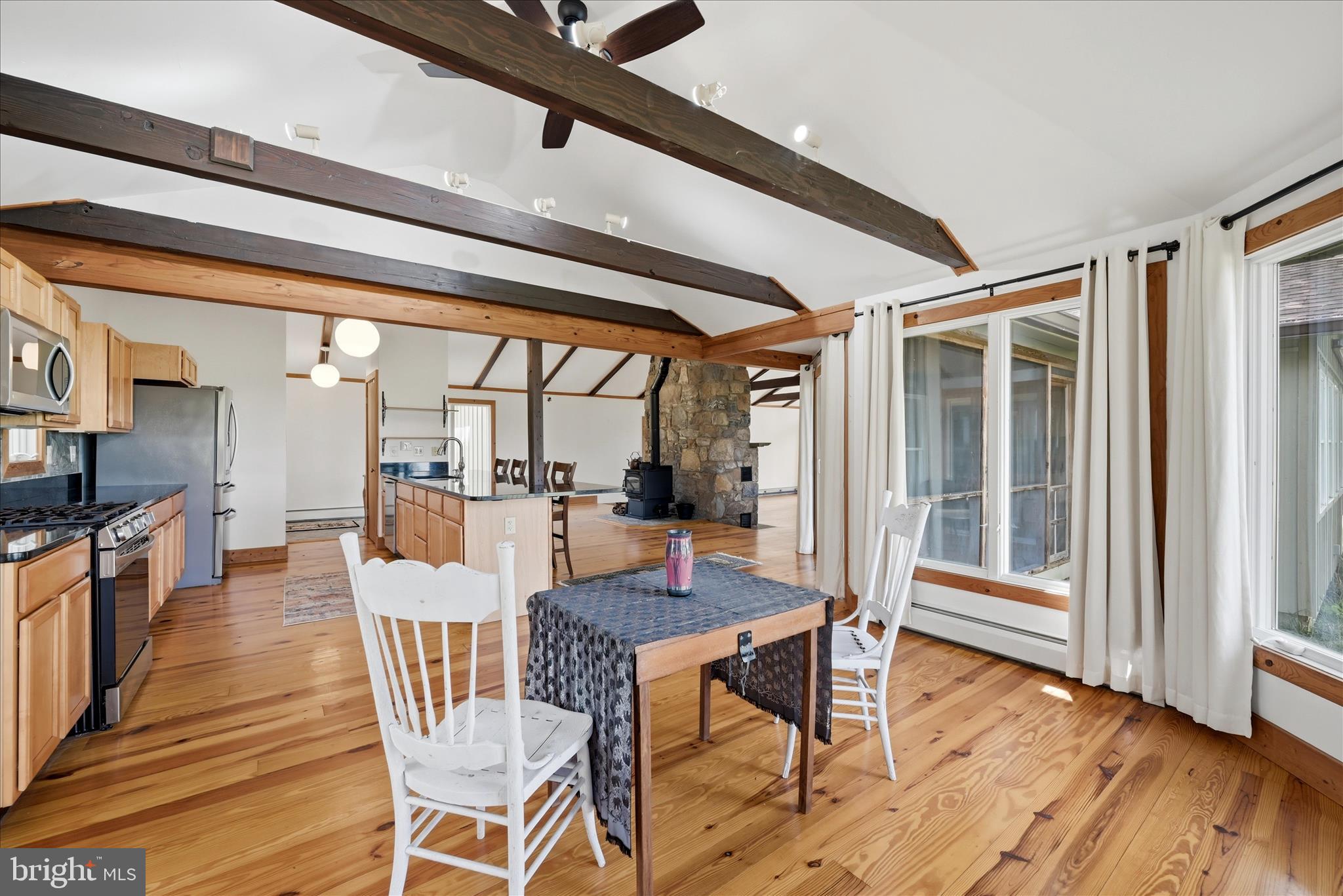 4001 CALMES NECK LANE