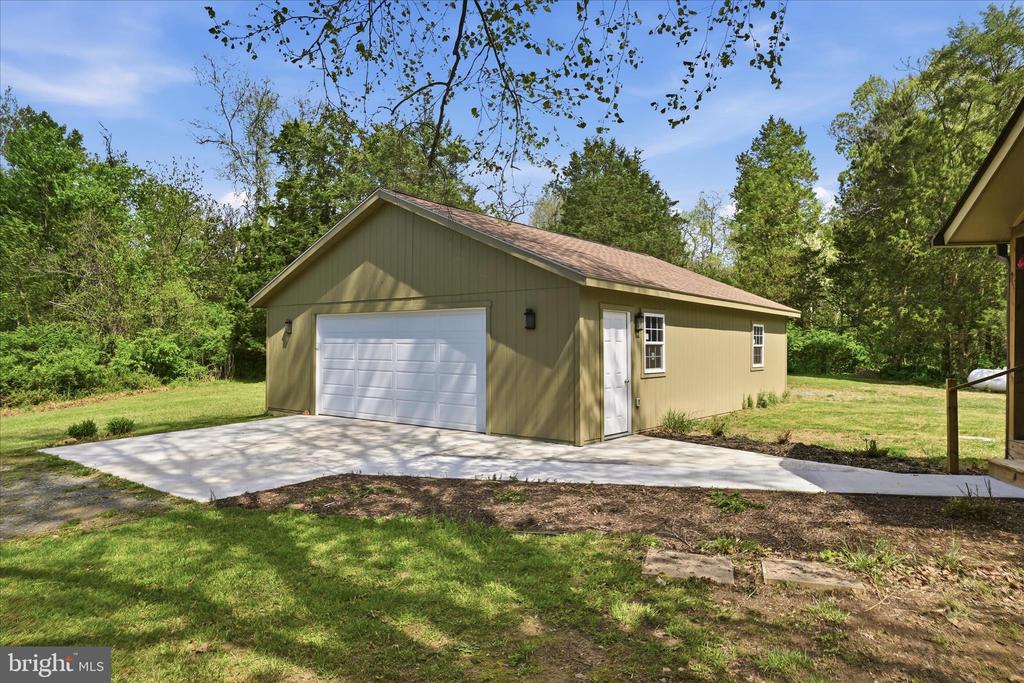 4001 CALMES NECK LANE