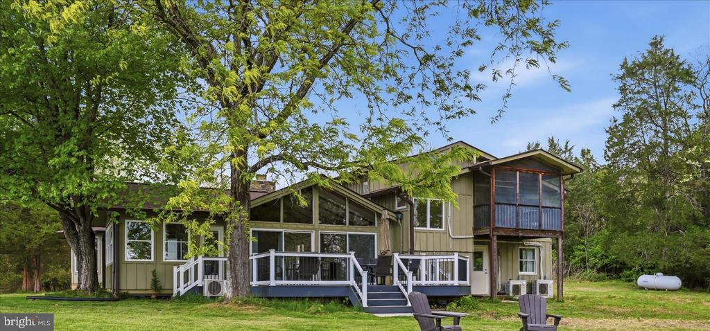 4001 CALMES NECK LANE