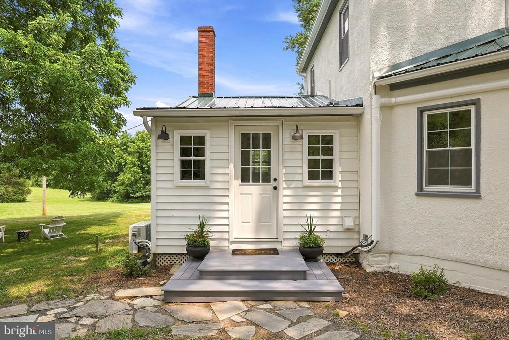 1801 OLD CHAPEL ROAD