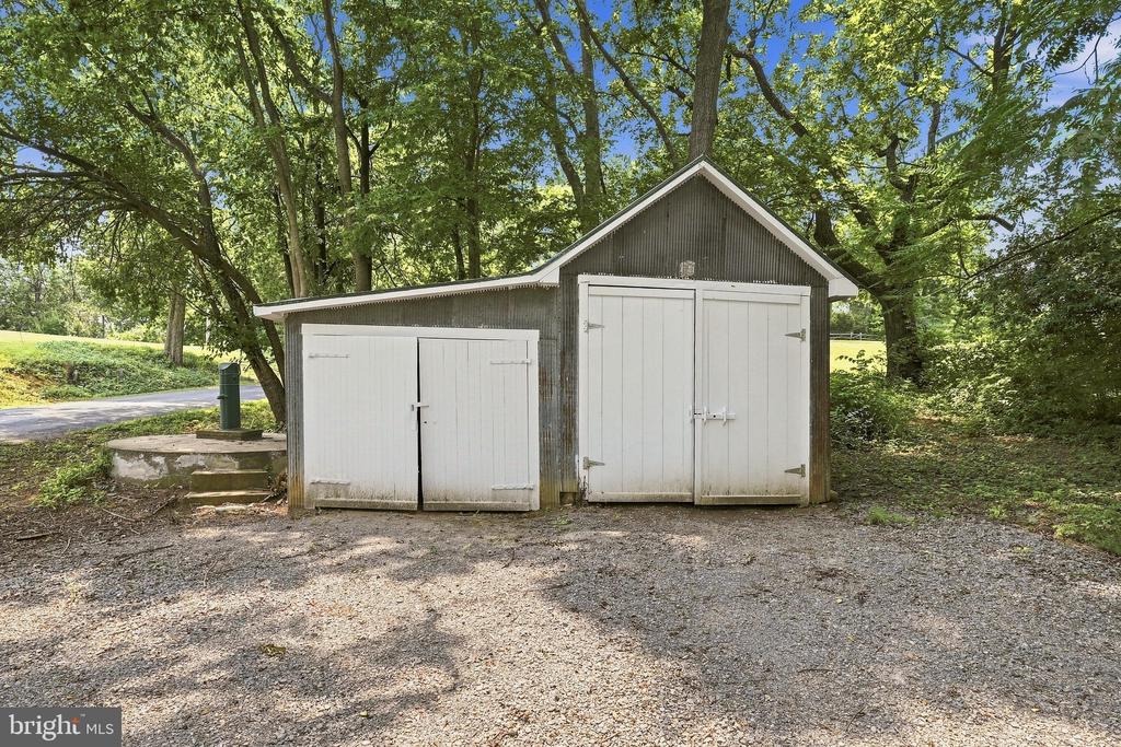 1801 OLD CHAPEL ROAD