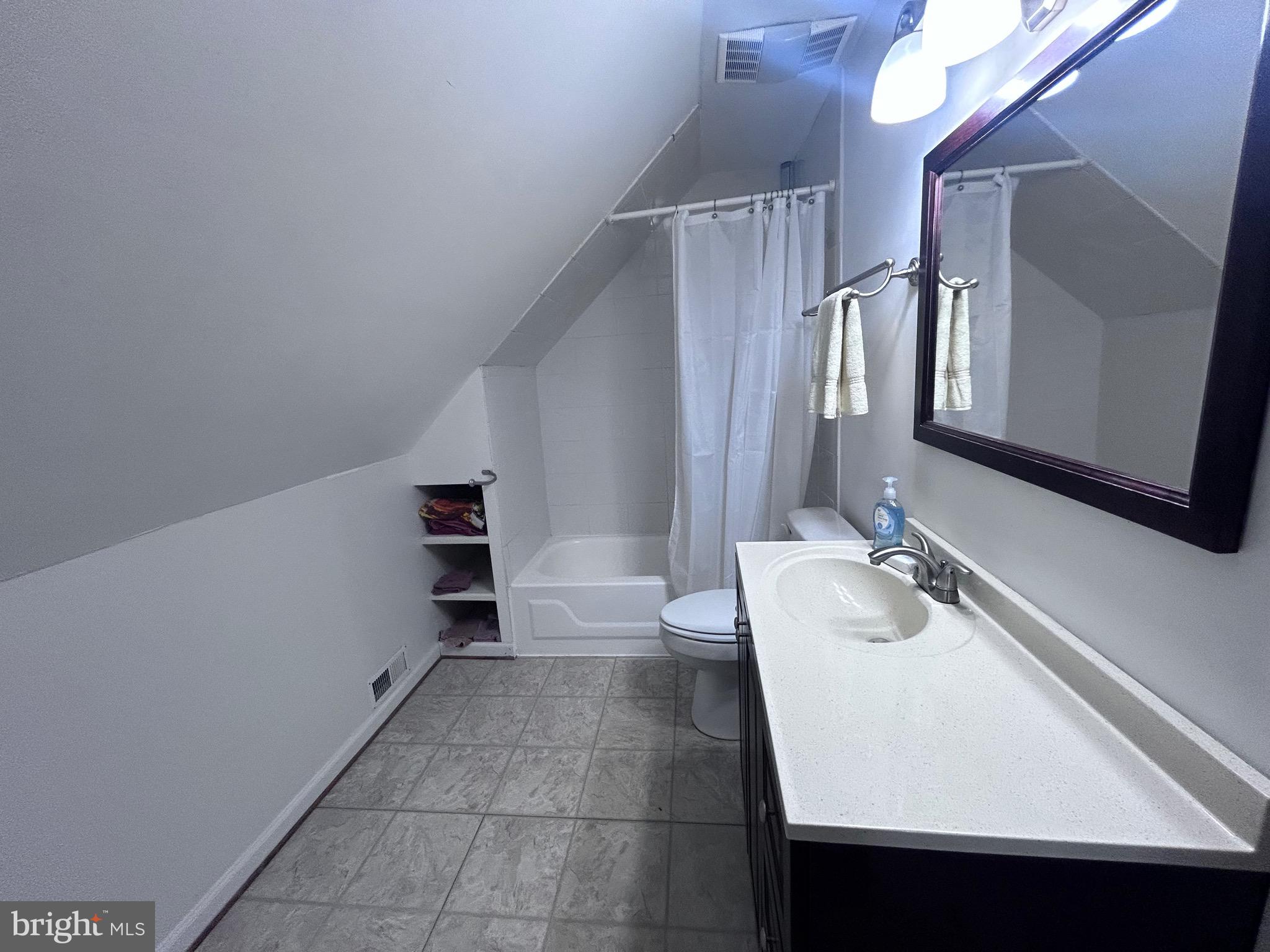 132 PINECREST LN