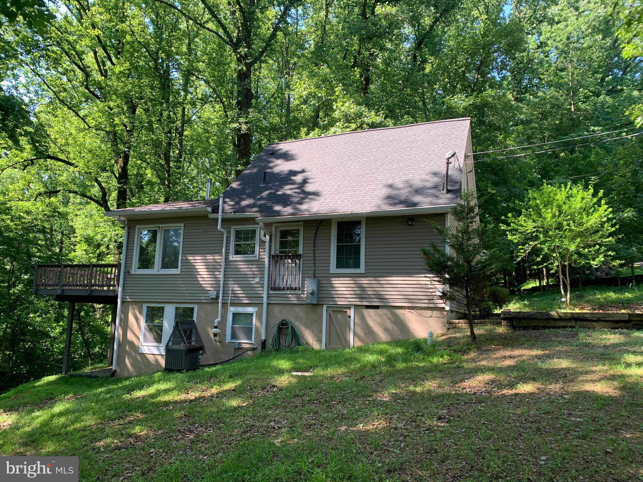 132 PINECREST LN