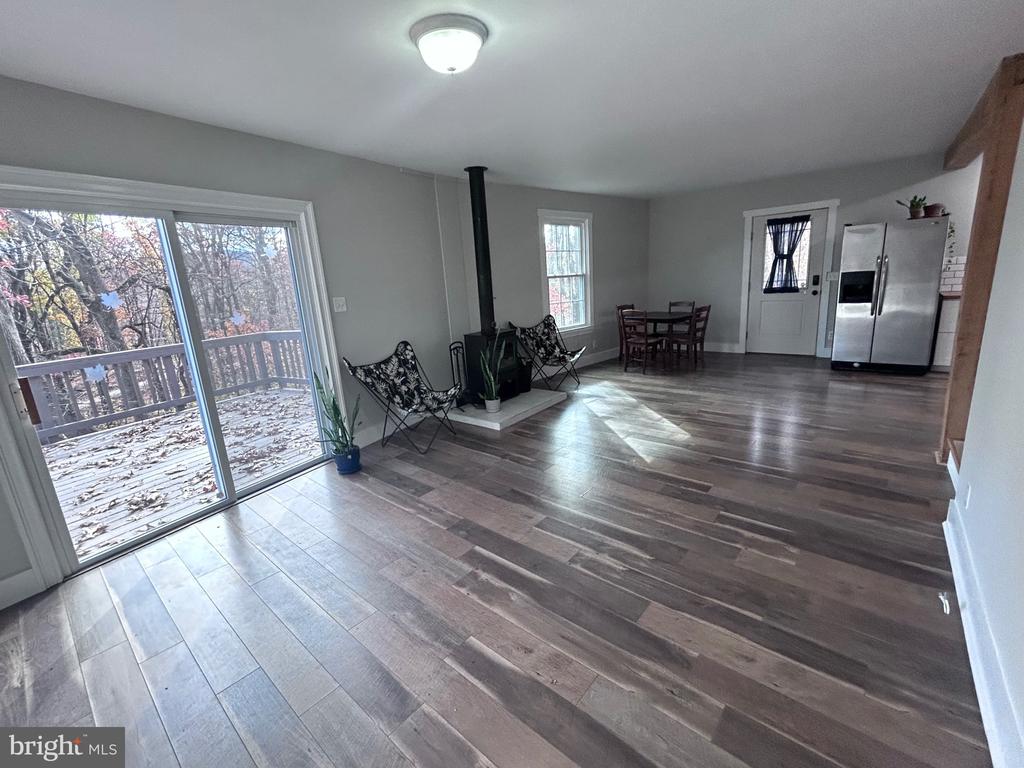 132 PINECREST LN