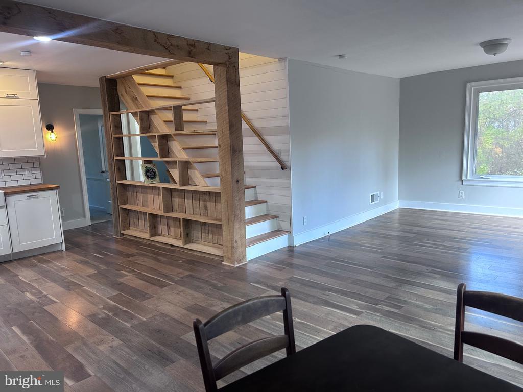 132 PINECREST LN