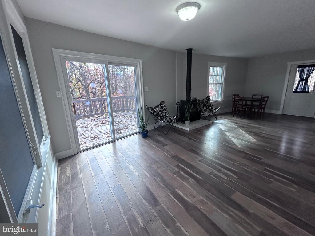 132 PINECREST LN