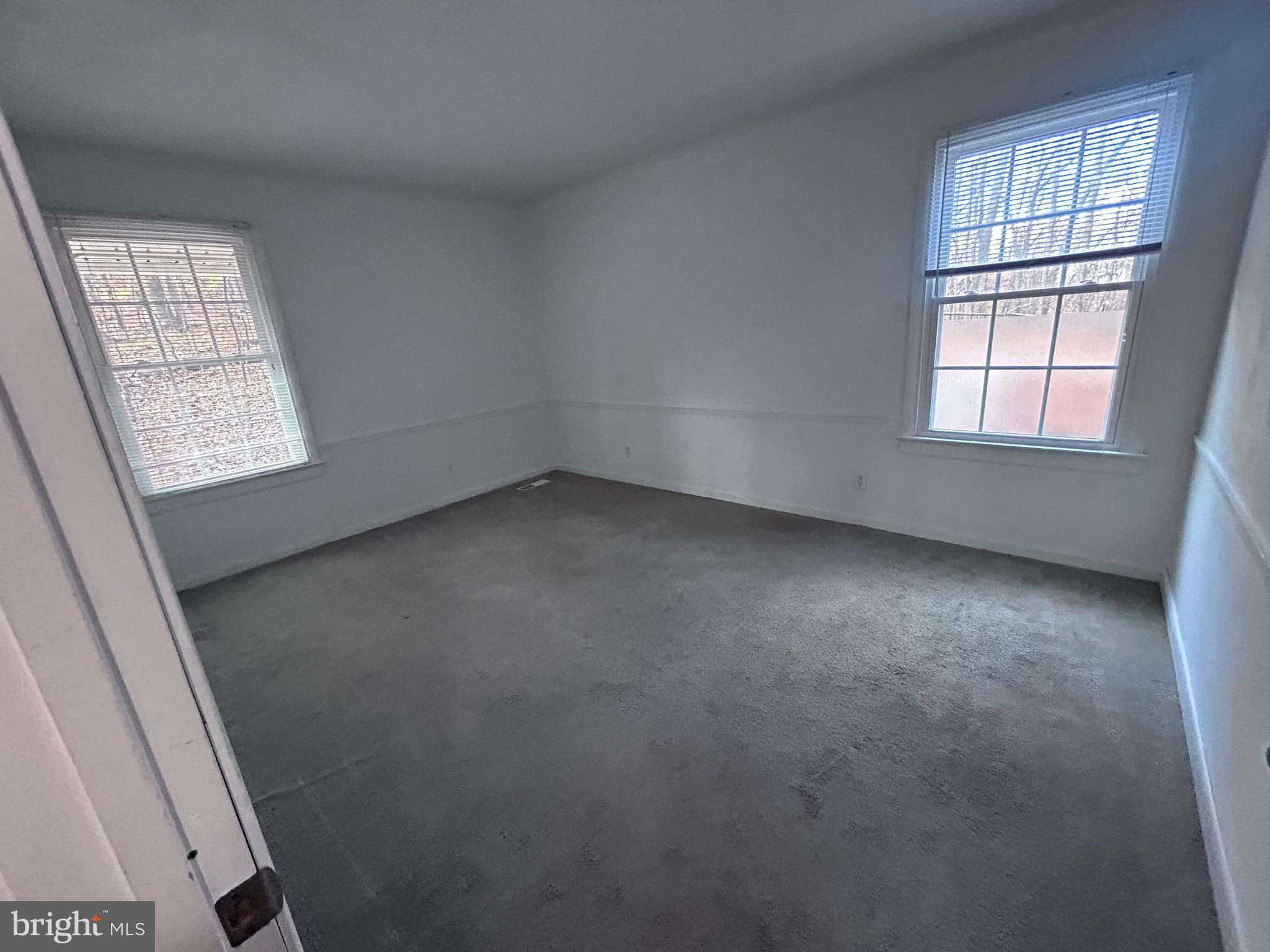 132 PINECREST LN