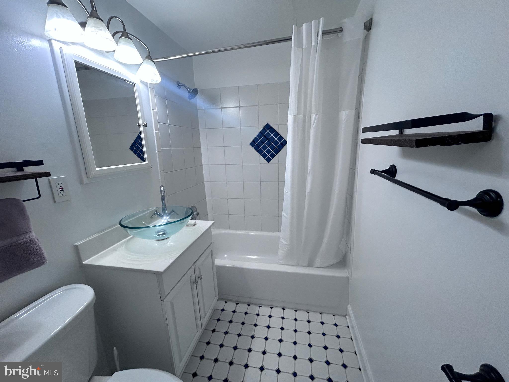 132 PINECREST LN