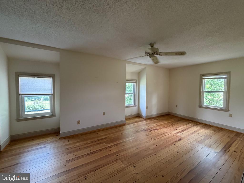 936 GUN BARREL RD