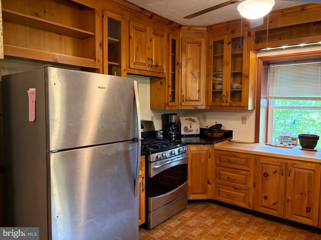 936 GUN BARREL RD