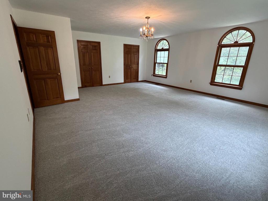 10393 HARRY BYRD HIGHWAY