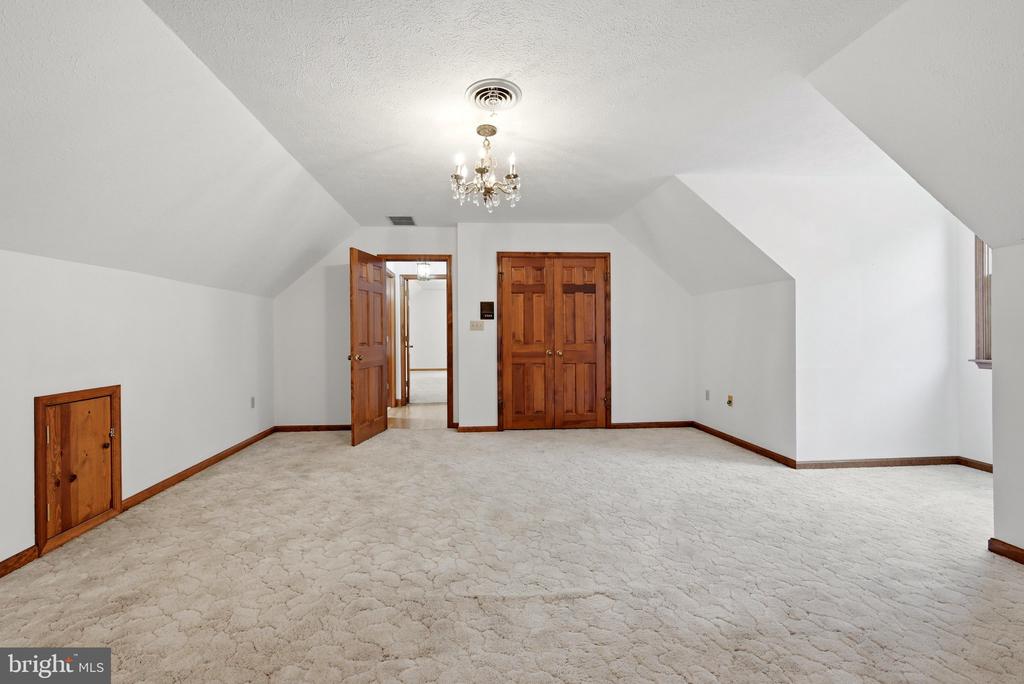 10393 HARRY BYRD HIGHWAY