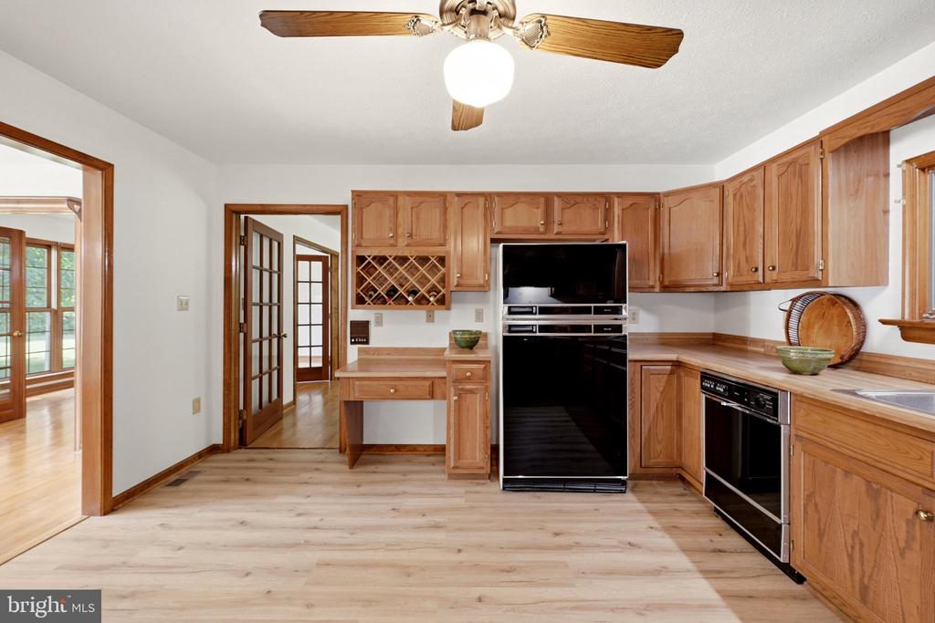 10393 HARRY BYRD HIGHWAY